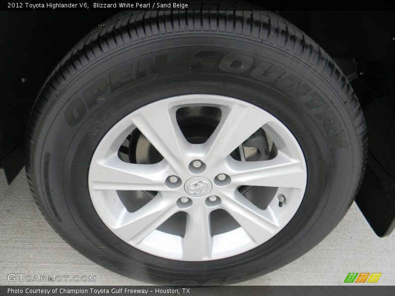 Blizzard White Pearl / Sand Beige 2012 Toyota Highlander V6