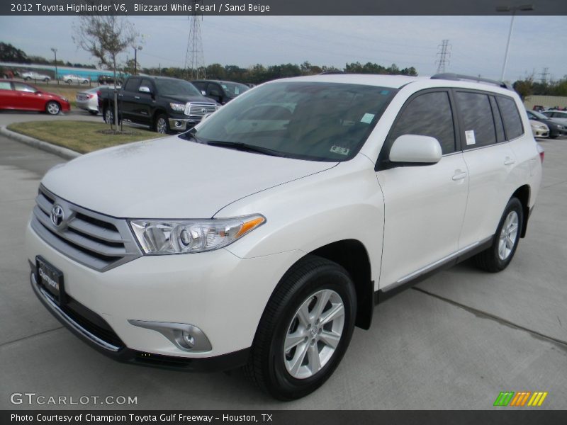 Blizzard White Pearl / Sand Beige 2012 Toyota Highlander V6