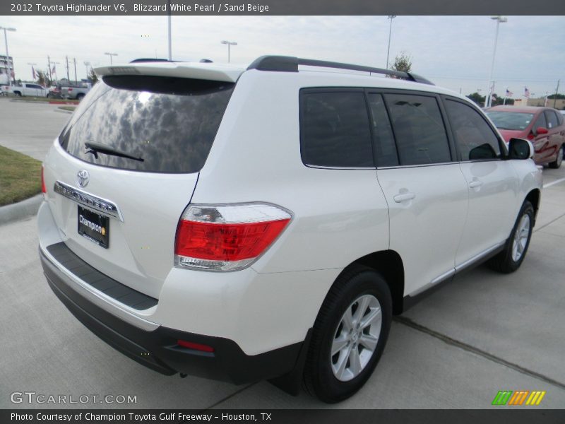 Blizzard White Pearl / Sand Beige 2012 Toyota Highlander V6