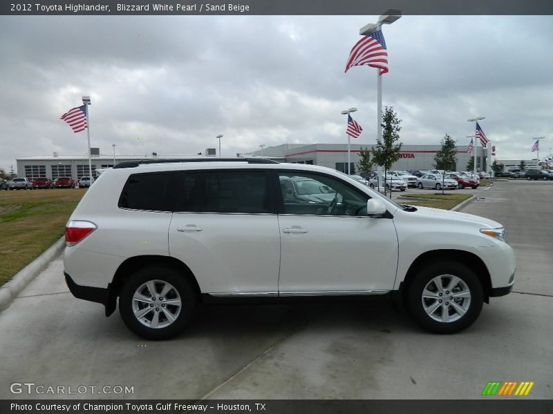 Blizzard White Pearl / Sand Beige 2012 Toyota Highlander
