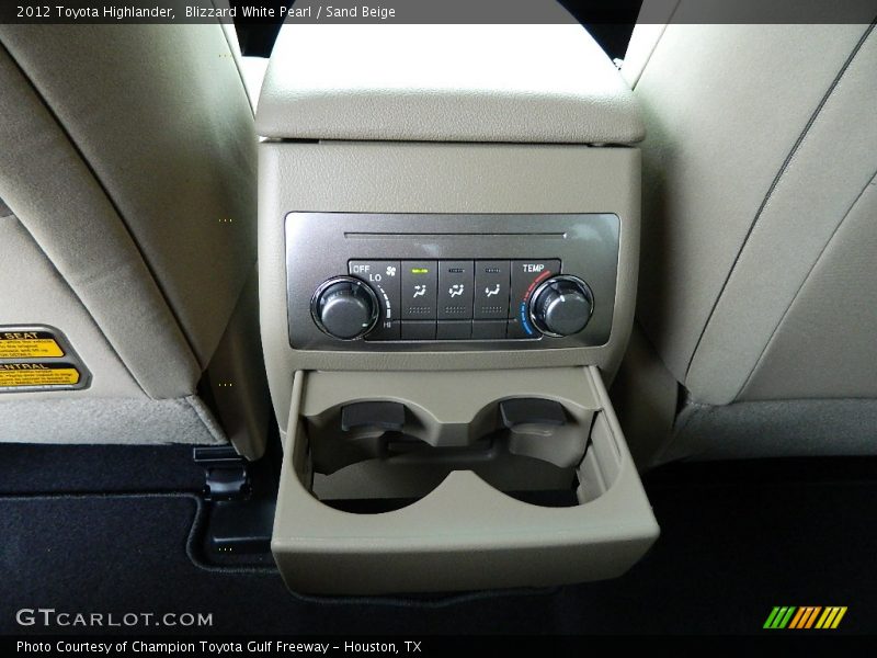 Blizzard White Pearl / Sand Beige 2012 Toyota Highlander