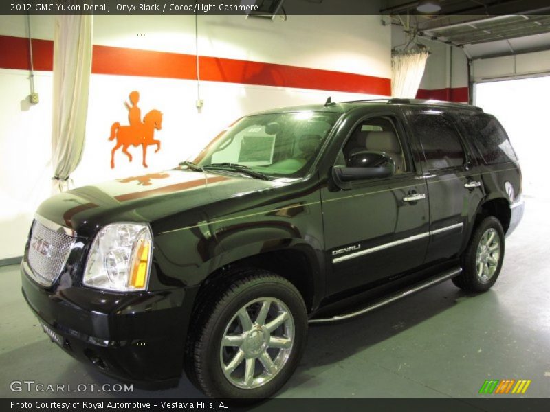Onyx Black / Cocoa/Light Cashmere 2012 GMC Yukon Denali