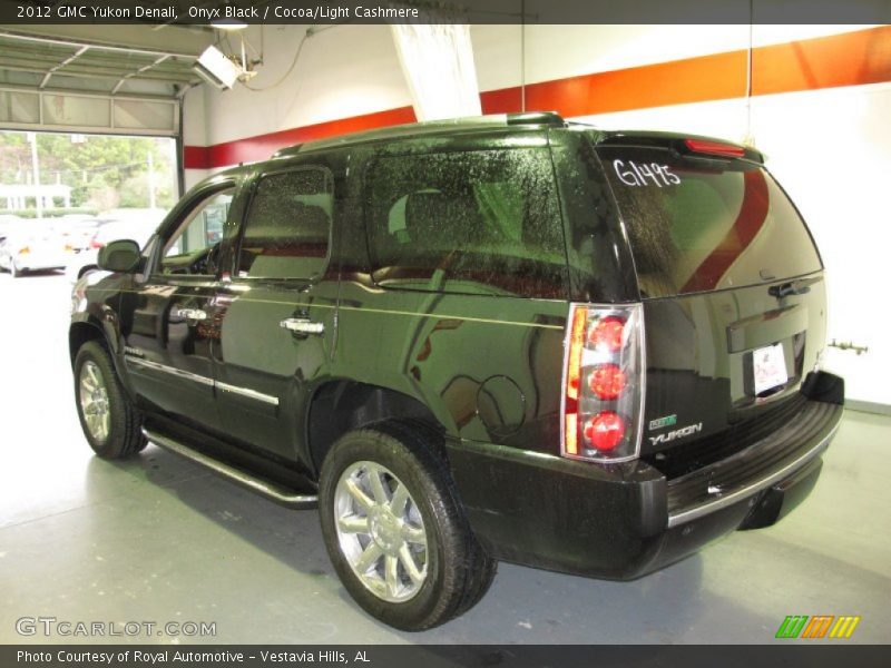 Onyx Black / Cocoa/Light Cashmere 2012 GMC Yukon Denali