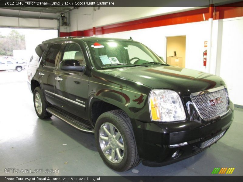 Onyx Black / Cocoa/Light Cashmere 2012 GMC Yukon Denali