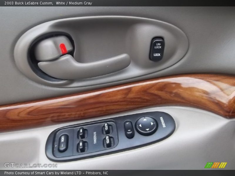 White / Medium Gray 2003 Buick LeSabre Custom