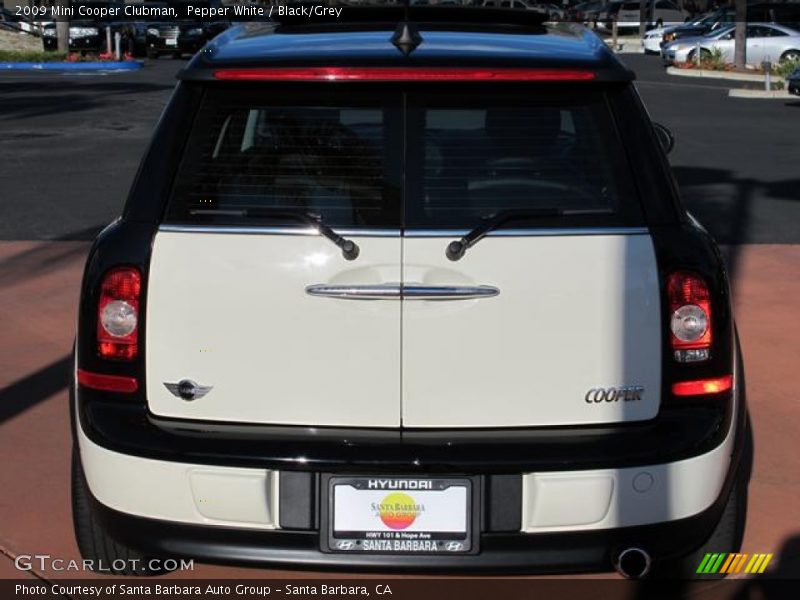 Pepper White / Black/Grey 2009 Mini Cooper Clubman