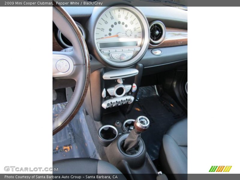 Pepper White / Black/Grey 2009 Mini Cooper Clubman