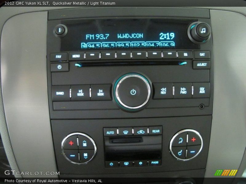 Quicksilver Metallic / Light Titanium 2012 GMC Yukon XL SLT