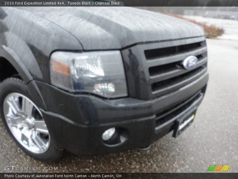 Tuxedo Black / Charcoal Black 2010 Ford Expedition Limited 4x4
