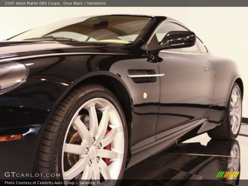 Onyx Black / Sandstorm 2005 Aston Martin DB9 Coupe