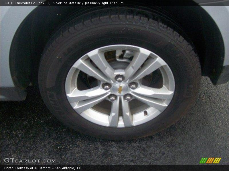 Silver Ice Metallic / Jet Black/Light Titanium 2010 Chevrolet Equinox LT