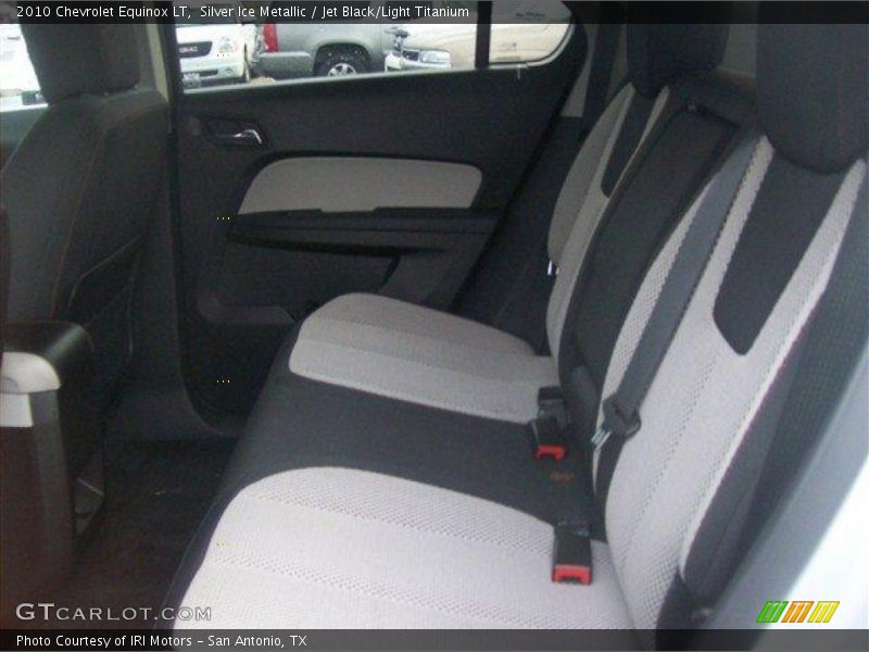 Silver Ice Metallic / Jet Black/Light Titanium 2010 Chevrolet Equinox LT