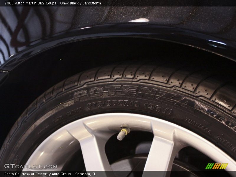 Onyx Black / Sandstorm 2005 Aston Martin DB9 Coupe