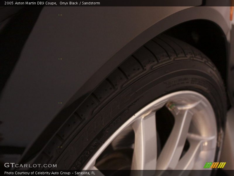Onyx Black / Sandstorm 2005 Aston Martin DB9 Coupe
