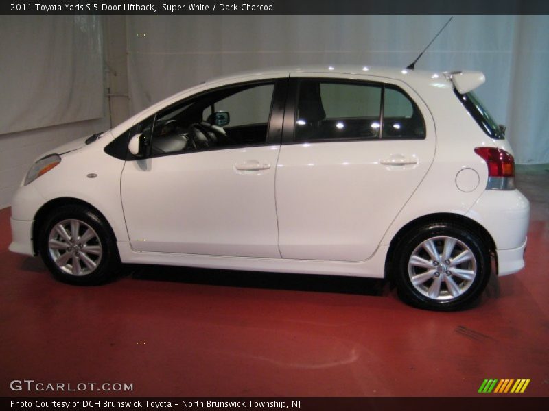 Super White / Dark Charcoal 2011 Toyota Yaris S 5 Door Liftback