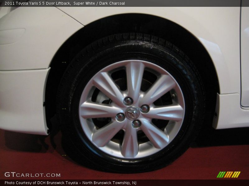 Super White / Dark Charcoal 2011 Toyota Yaris S 5 Door Liftback