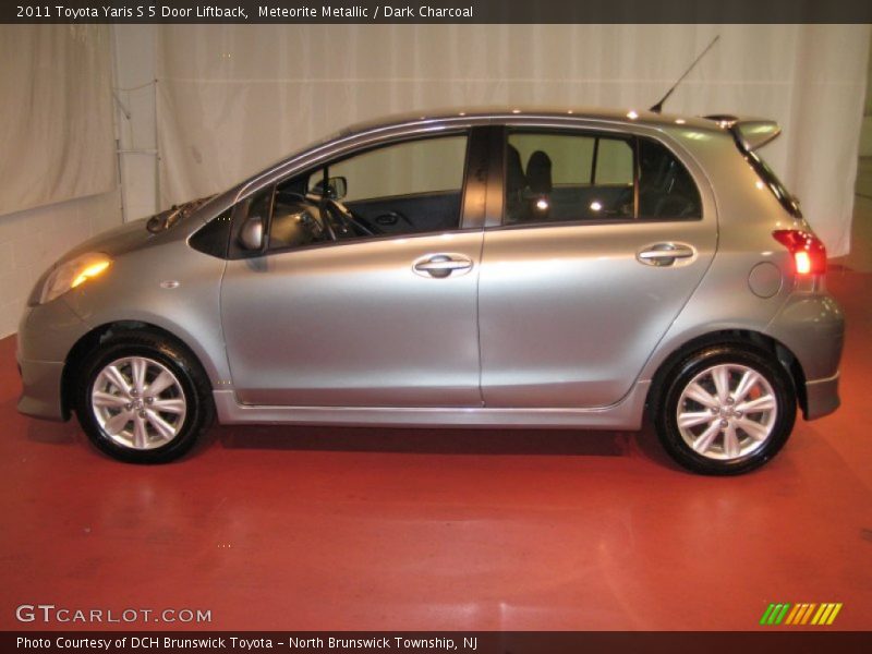 Meteorite Metallic / Dark Charcoal 2011 Toyota Yaris S 5 Door Liftback