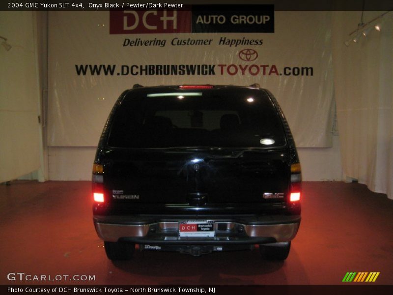 Onyx Black / Pewter/Dark Pewter 2004 GMC Yukon SLT 4x4