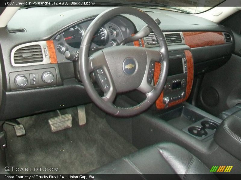 Black / Ebony 2007 Chevrolet Avalanche LTZ 4WD