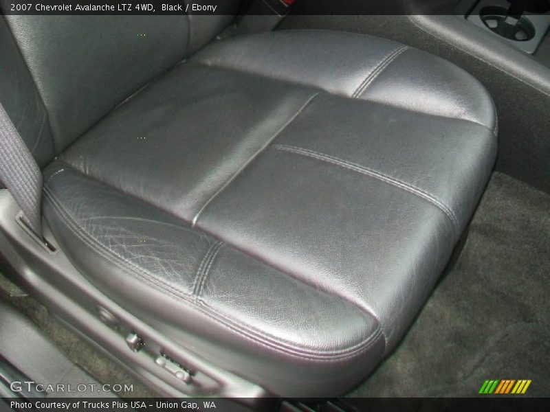 Black / Ebony 2007 Chevrolet Avalanche LTZ 4WD