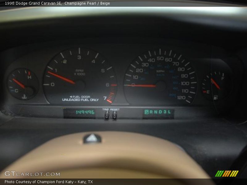 Champagne Pearl / Beige 1998 Dodge Grand Caravan SE