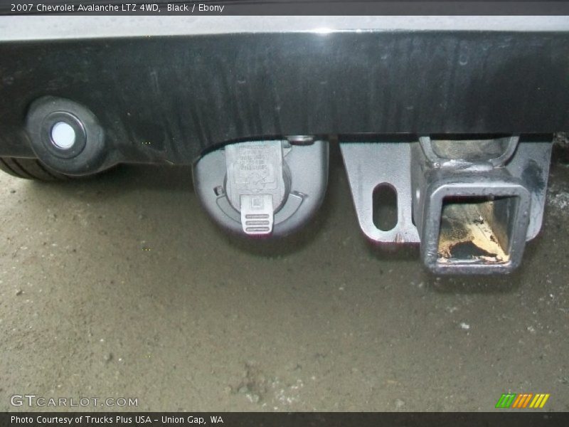 Black / Ebony 2007 Chevrolet Avalanche LTZ 4WD