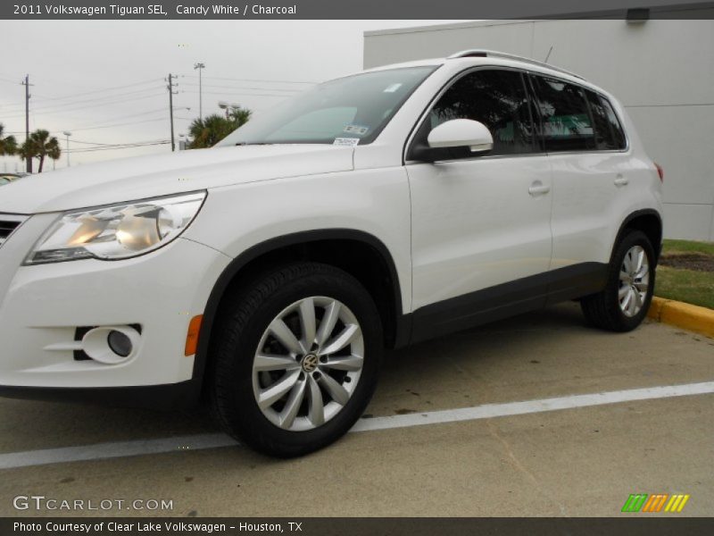 Candy White / Charcoal 2011 Volkswagen Tiguan SEL