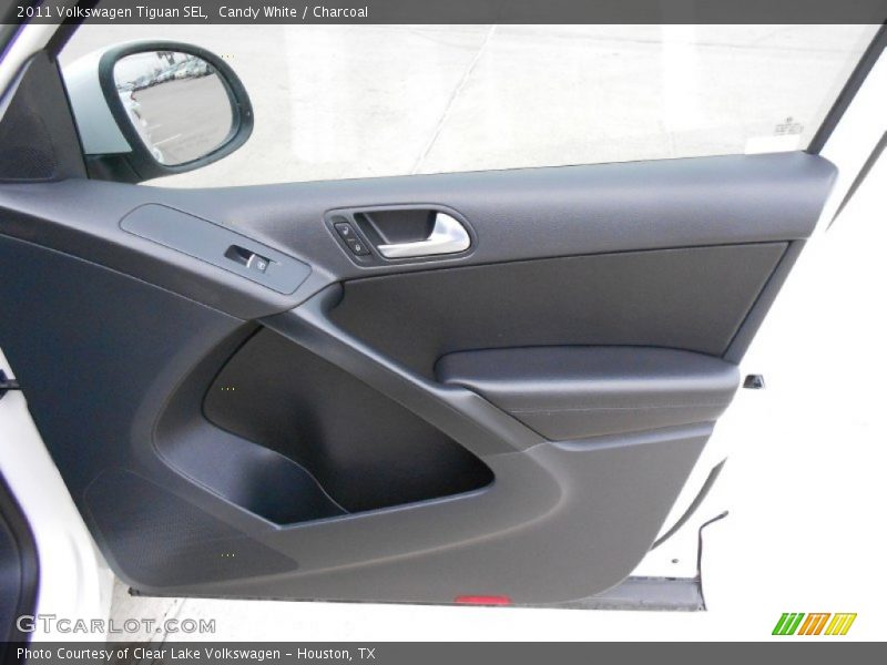 Candy White / Charcoal 2011 Volkswagen Tiguan SEL
