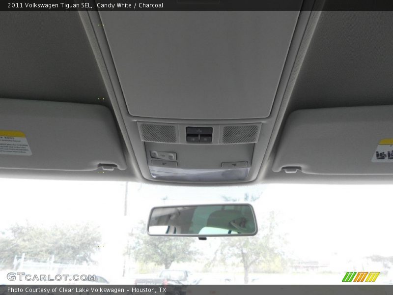 Candy White / Charcoal 2011 Volkswagen Tiguan SEL