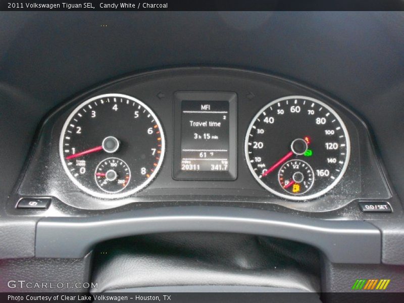 Candy White / Charcoal 2011 Volkswagen Tiguan SEL