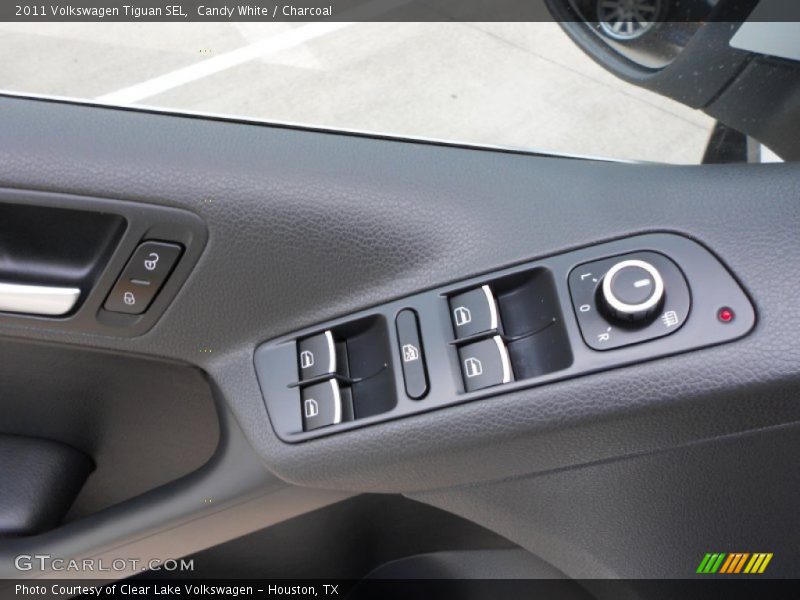 Candy White / Charcoal 2011 Volkswagen Tiguan SEL