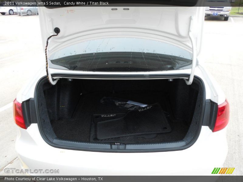 Candy White / Titan Black 2011 Volkswagen Jetta S Sedan