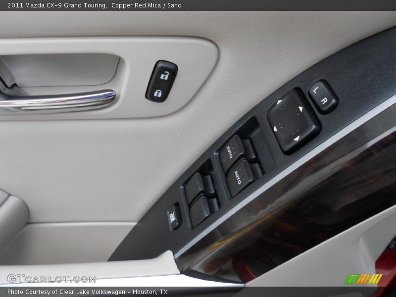 Controls of 2011 CX-9 Grand Touring