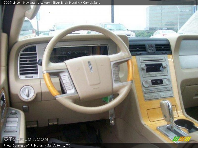 Silver Birch Metallic / Camel/Sand 2007 Lincoln Navigator L Luxury