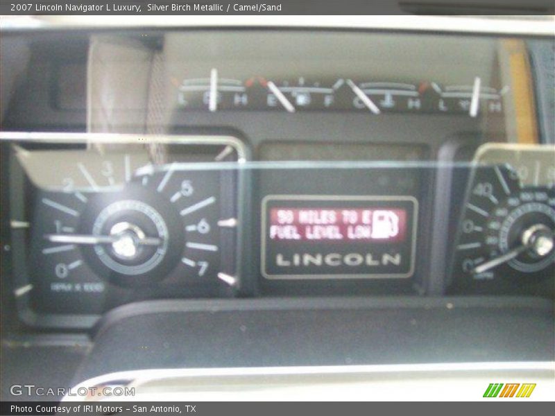 Silver Birch Metallic / Camel/Sand 2007 Lincoln Navigator L Luxury