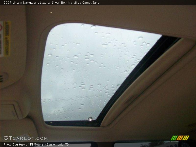 Silver Birch Metallic / Camel/Sand 2007 Lincoln Navigator L Luxury