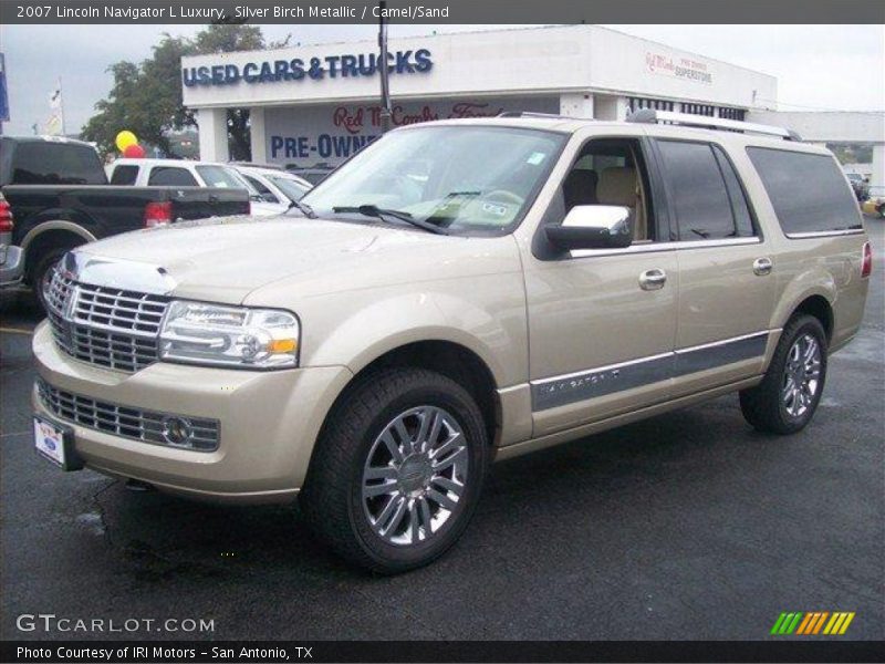 Silver Birch Metallic / Camel/Sand 2007 Lincoln Navigator L Luxury