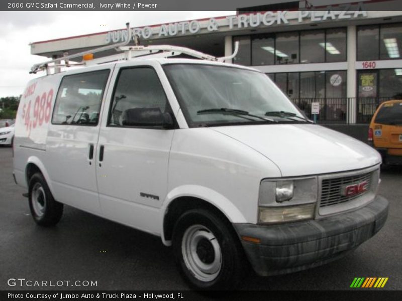 Ivory White / Pewter 2000 GMC Safari Commercial