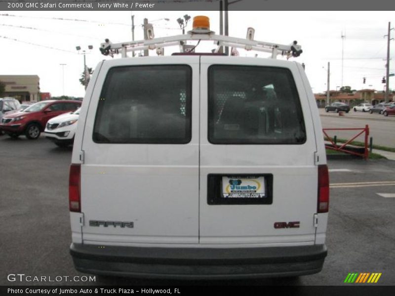 Ivory White / Pewter 2000 GMC Safari Commercial