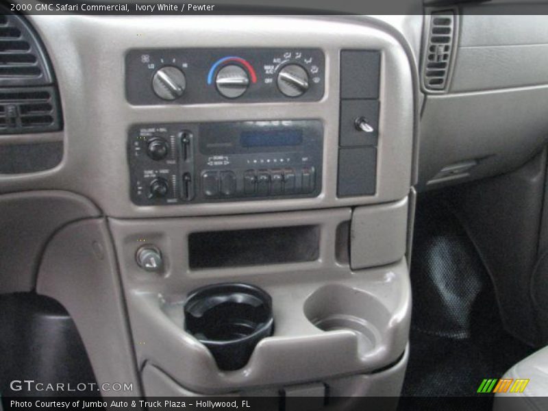 Ivory White / Pewter 2000 GMC Safari Commercial