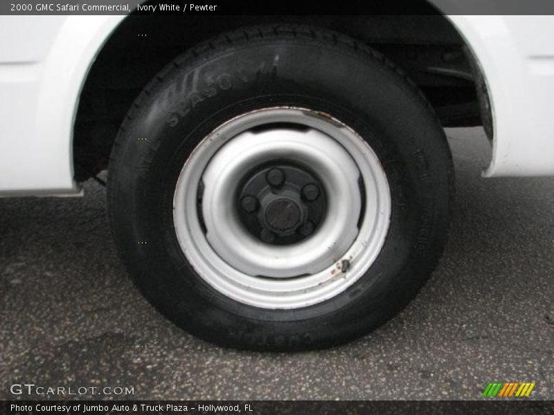 Ivory White / Pewter 2000 GMC Safari Commercial