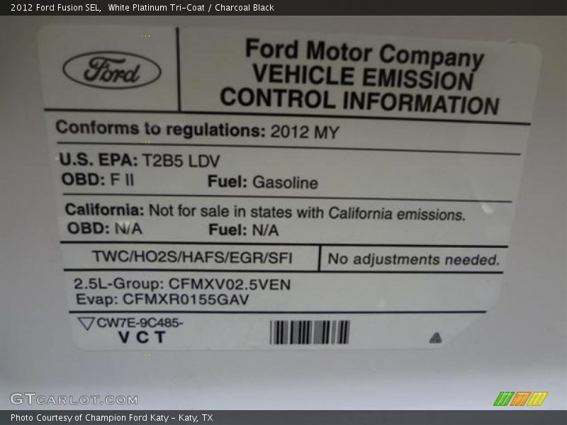 White Platinum Tri-Coat / Charcoal Black 2012 Ford Fusion SEL