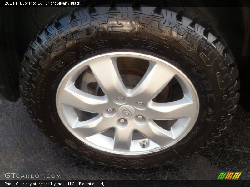 Bright Silver / Black 2011 Kia Sorento LX