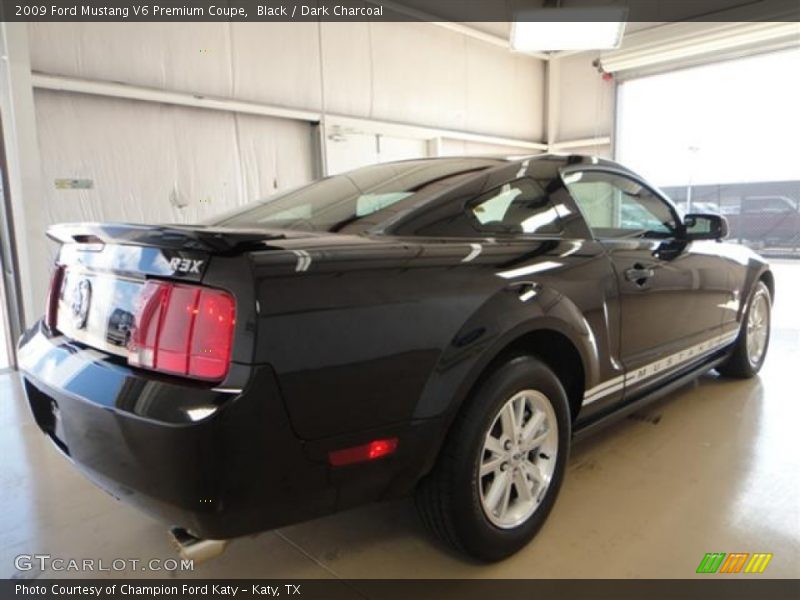 Black / Dark Charcoal 2009 Ford Mustang V6 Premium Coupe