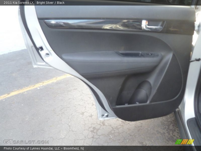 Bright Silver / Black 2011 Kia Sorento LX