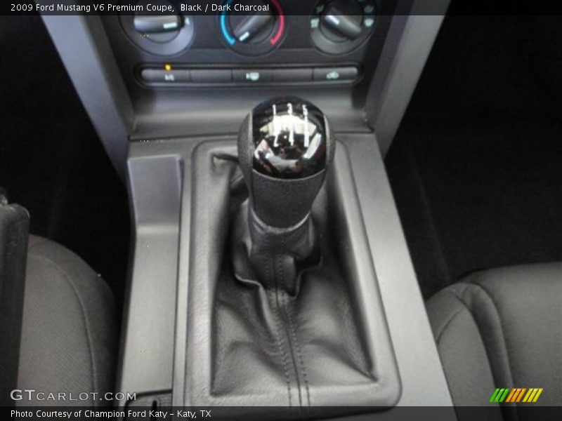 Black / Dark Charcoal 2009 Ford Mustang V6 Premium Coupe
