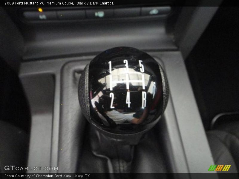  2009 Mustang V6 Premium Coupe 5 Speed Manual Shifter