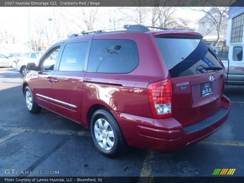 Cranberry Red / Beige 2007 Hyundai Entourage GLS