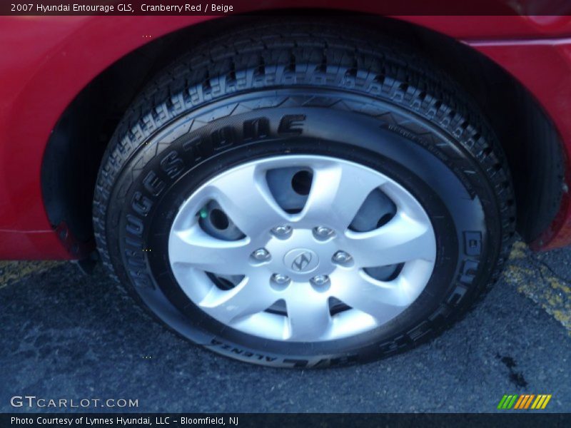 Cranberry Red / Beige 2007 Hyundai Entourage GLS