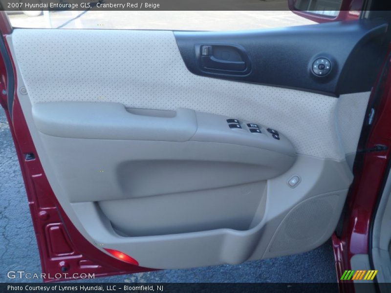 Cranberry Red / Beige 2007 Hyundai Entourage GLS